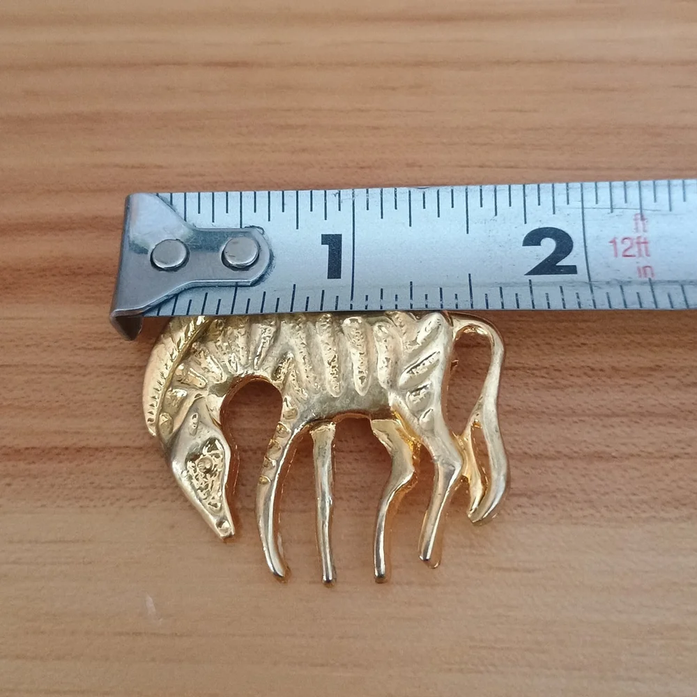 Vintage Unsigned Gold Tone Zebra Brooch Pin Modernist
